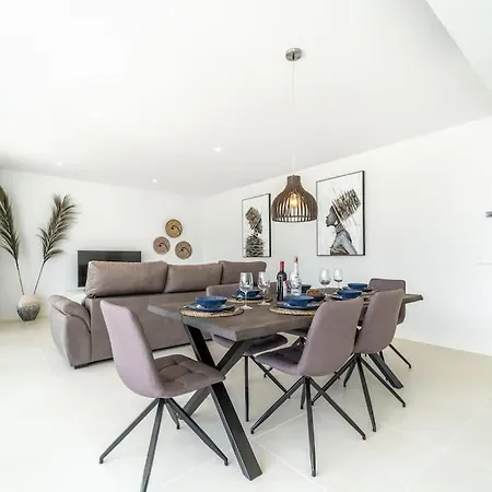 Higueronrentals Casa Maria Appartement